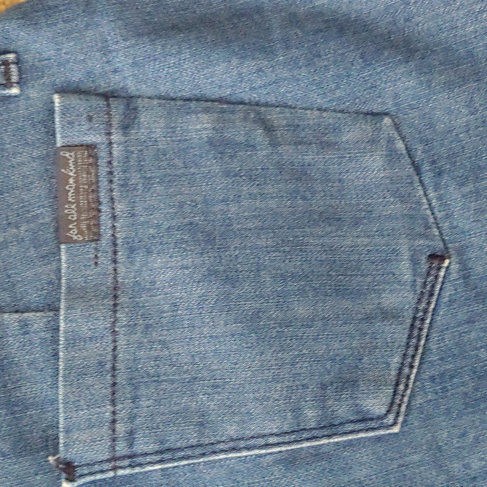 7 FOR ALL MANKIND DENIM SHORTS - Picture 13 of 13